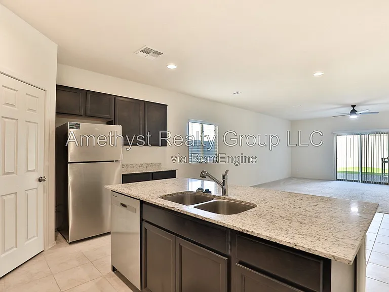 24642 W Flores Dr — Photo 11