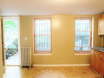 Rented by aptsandlofts.com