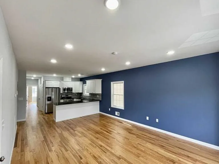 519 Cross St #1 — Photo 2