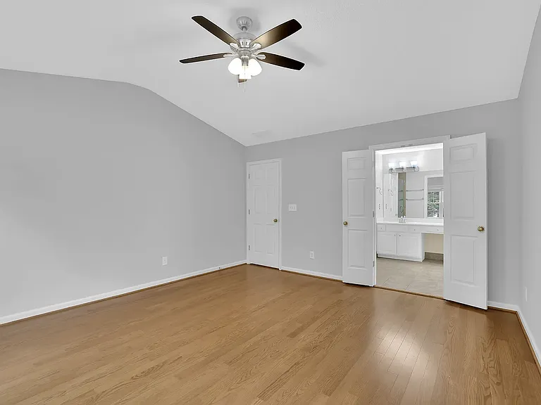 440 Chippenham Ct — Photo 18