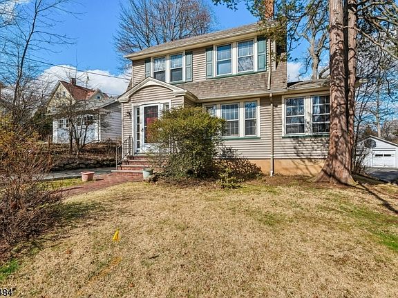 2nd image of 43 Ridgeview Ave