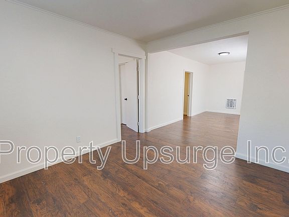 5th image of 1042 W Court Aly