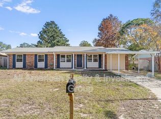 14 9th St, Shalimar, FL 32579