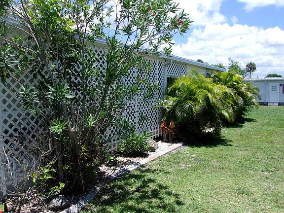 3rd image of 27 Evergreen Dr