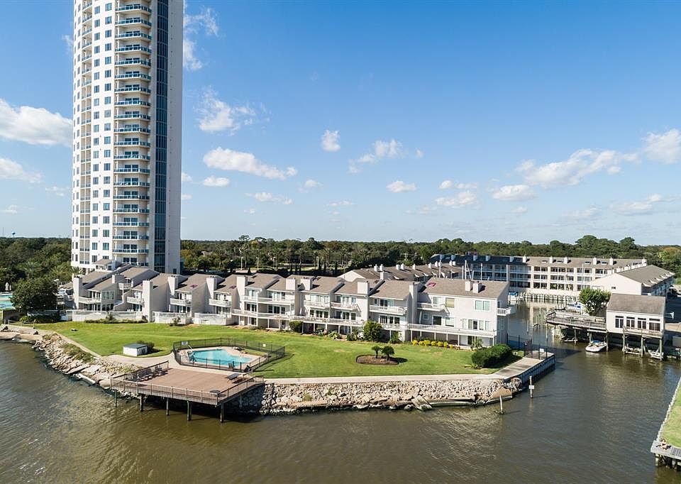 1st image of 9 Mariner Village Dr