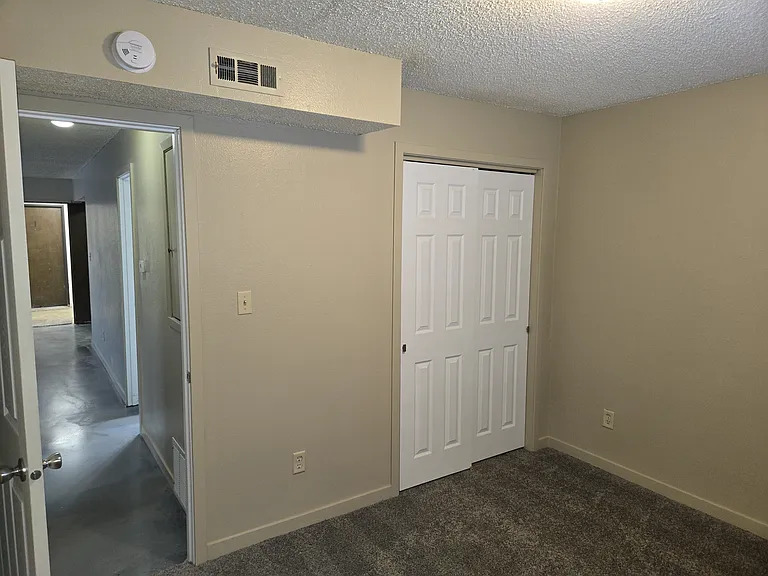 1118 Tiffany Pl — Photo 6