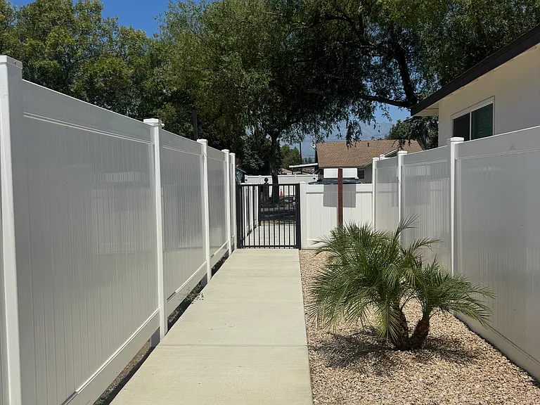 215 W Nevada St #C — Photo 18