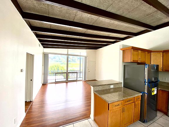 3rd image of 3620 Fredonia Dr APT 2