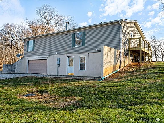3rd image of 11515 Tulip Drive SE