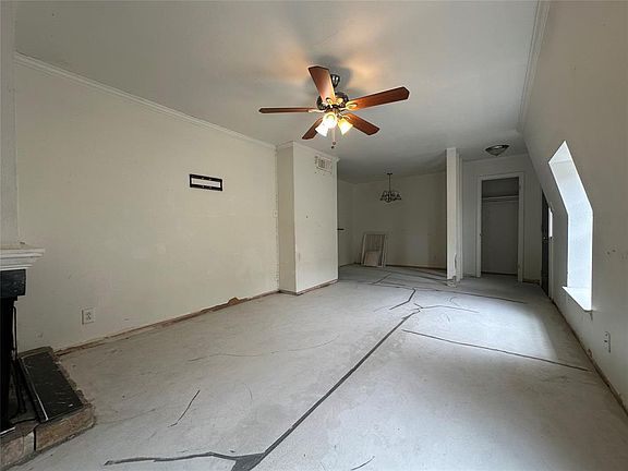 4th image of 2627 Marilee Ln APT 6