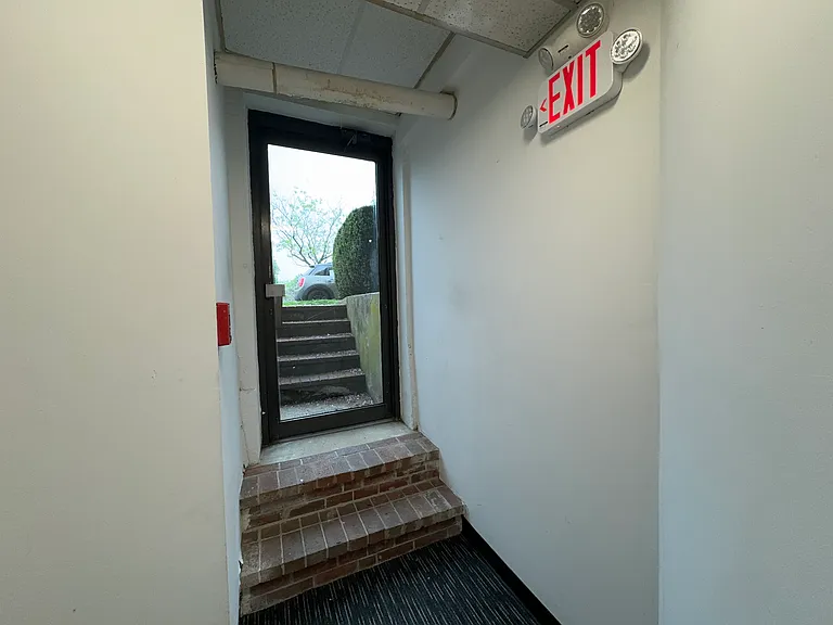 1641 Commonwealth Ave #19 — Photo 8