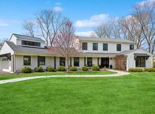 200 Enid Ln, Northfield, IL 60093