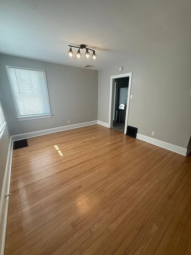3 Bed / 2 Bath Pipersville Home — Photo 3