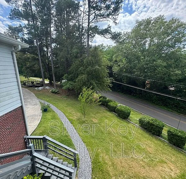 1980 Ridge Point Dr NW — Photo 12