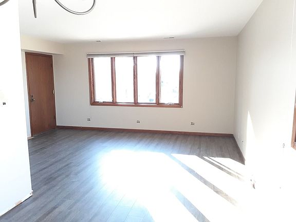 3rd image of 729 S McKinley Ave #2N