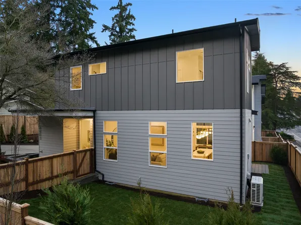 8403 NE 137th Street, Kirkland, WA 98034