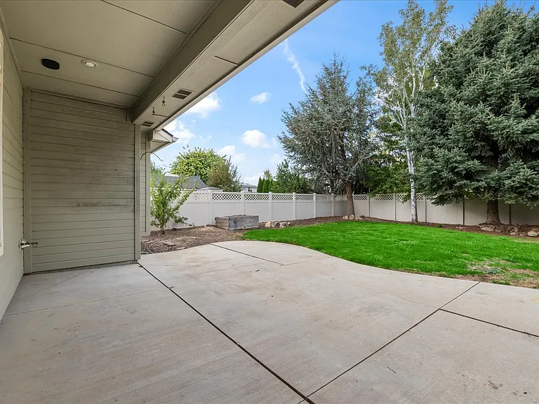 2544 W Teano Dr — Photo 26