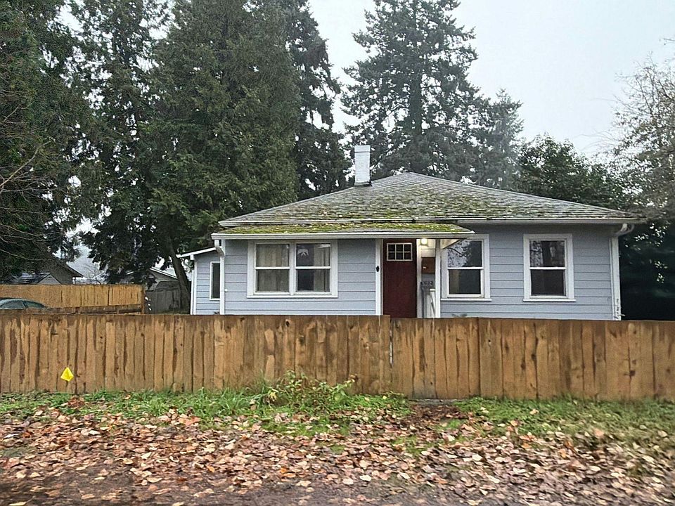 1st image of 5808 SE Hill St