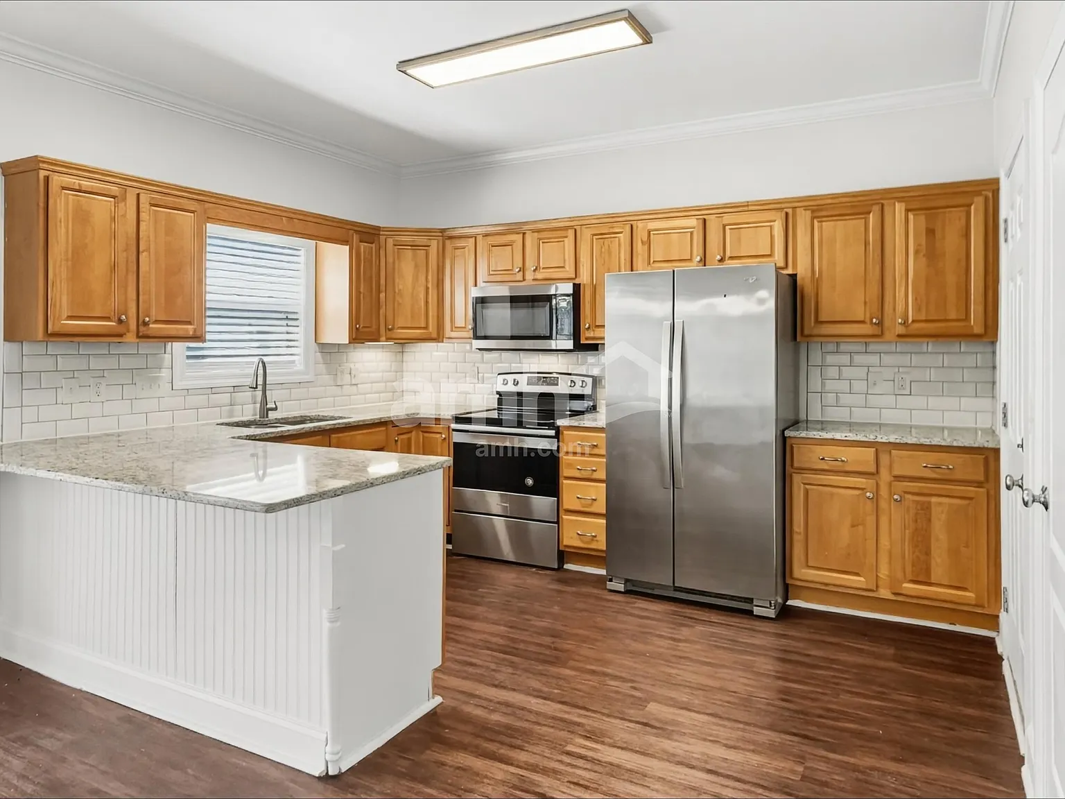 3 bed, 2.5 bath, 2011 sqft, $2,450 — Photo 3
