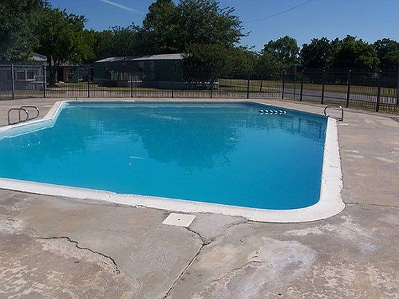 3rd image of 1083 Berkshire Ct #136