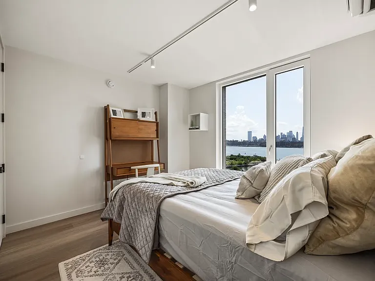16 West St #W305 — Photo 6