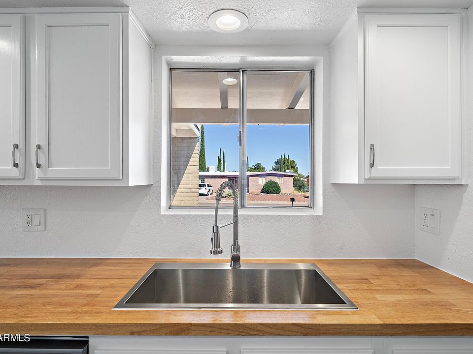 1st image of 1056 E MESQUITE Drive