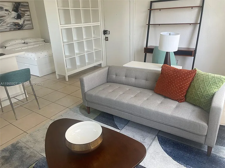 1611 Michigan Ave #27 — Photo 7