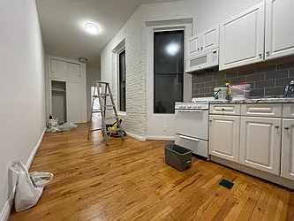 Rented by HOLTON REAL ESTATE INC.