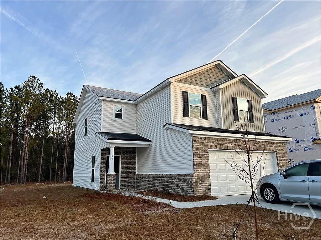 4 bed, 2.5 bath, 2005 sqft, $2,800 — Photo 3