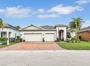 3853 Helmsman DR, NAPLES, FL 34120