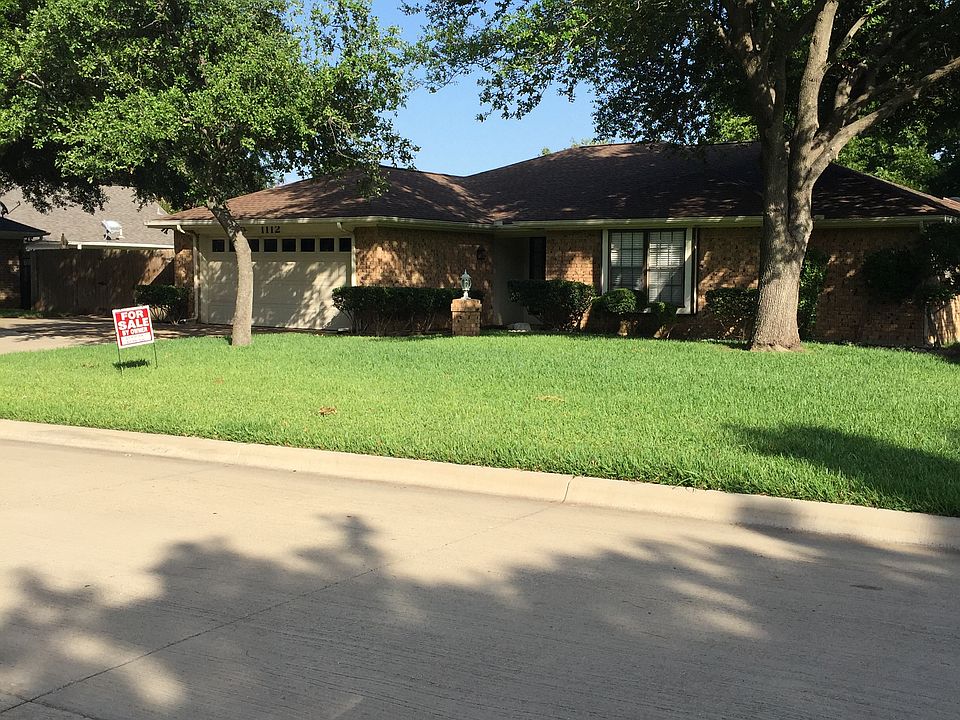 1st image of 1112 Province Ln