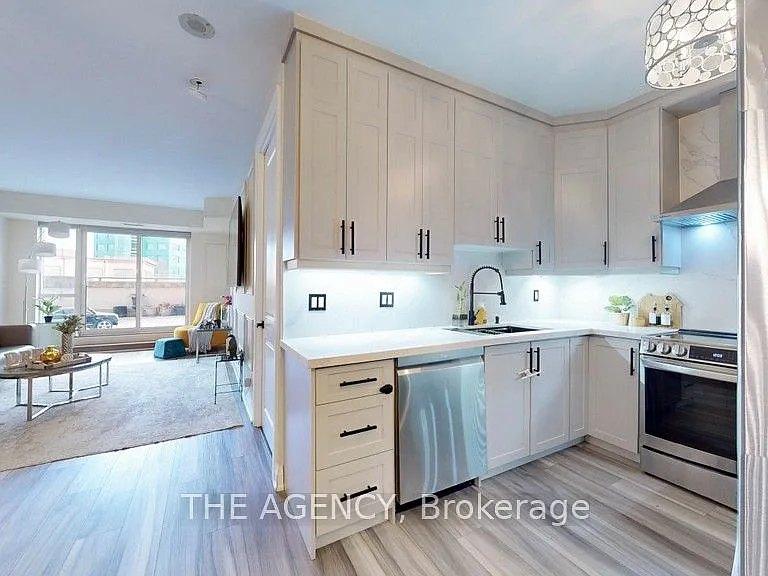 25 Kingsbridge Garden Cir #226 — Photo 10