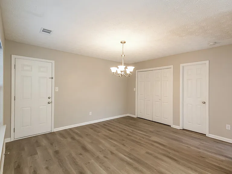 2060 Stoneoak Dr — Photo 11