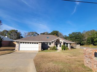 724 Meadowview Ln, Pensacola, FL 32514