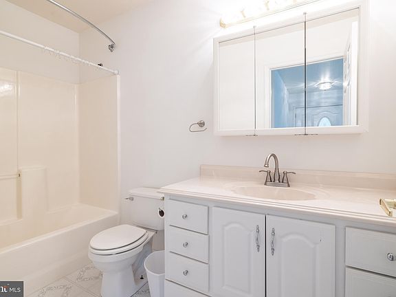 5th image of 903 N Atlanta Cir