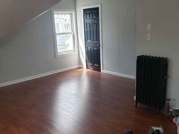 3rd image of 590 Summer Ave Floor 3