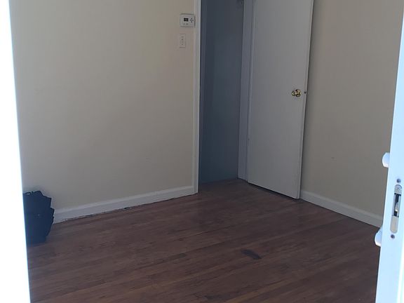 3rd image of 434 Lombard St #1R