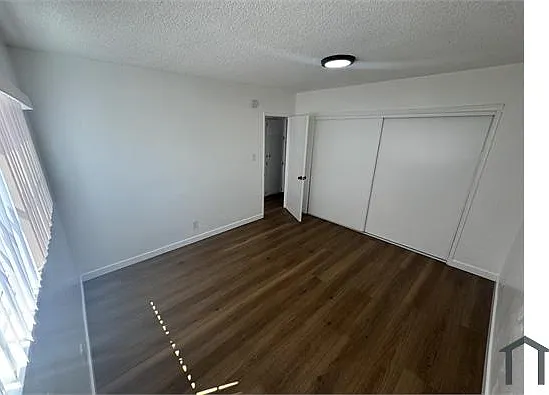 1358 W 37th St #2 — Photo 11