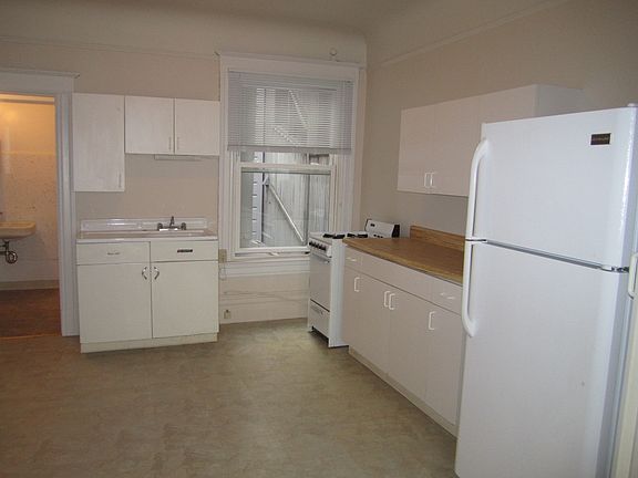 5th image of 2248 Fulton St #1