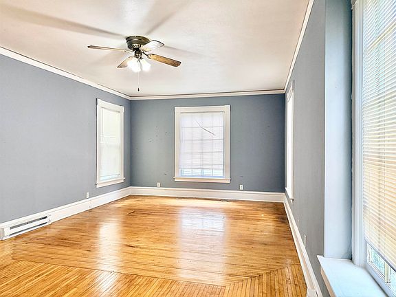 4th image of 1341 Charles St