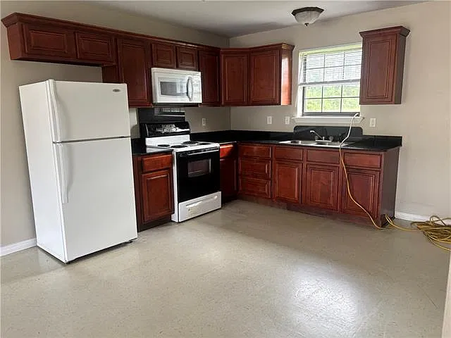 2 bed, 1.0 bath, 850 sqft, $850 — Photo 3