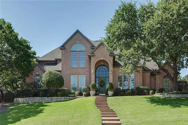 1st image of 2605 Twelve Oaks Ln