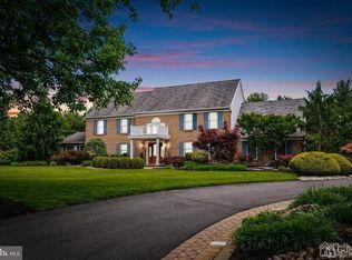 3 Pollack Ct, Cranbury, NJ 08512