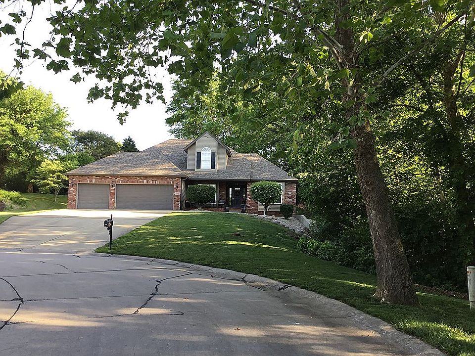 1st image of 250 Sturbridge Blvd