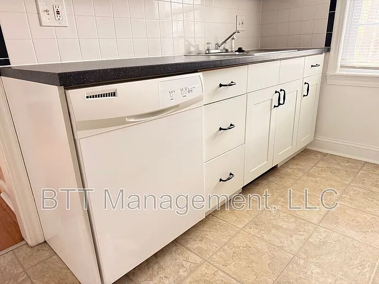 8401 Greenwood Ave #3 — Photo 77