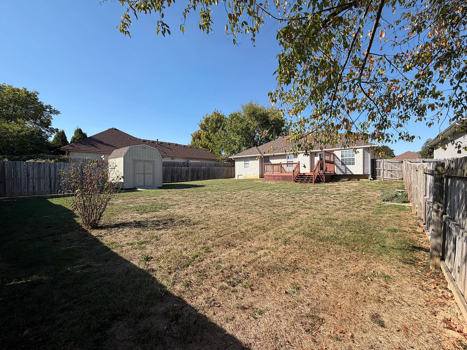 3 bed, 1417 sqft, $1,700 — Photo 2