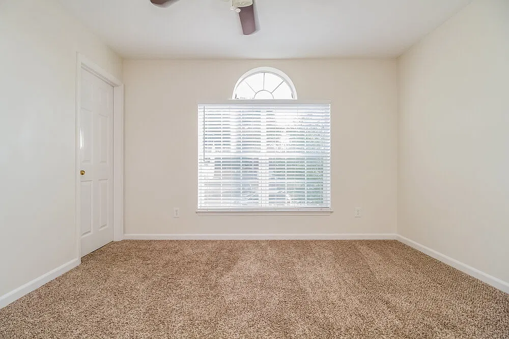 4 bed, 2.5 bath, 2132 sqft, $3,460 — Photo 2