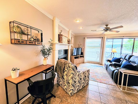 3rd image of 400 Farr Shores Dr APT 10F