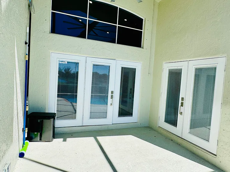 9360 Cove Point Cir — Photo 24