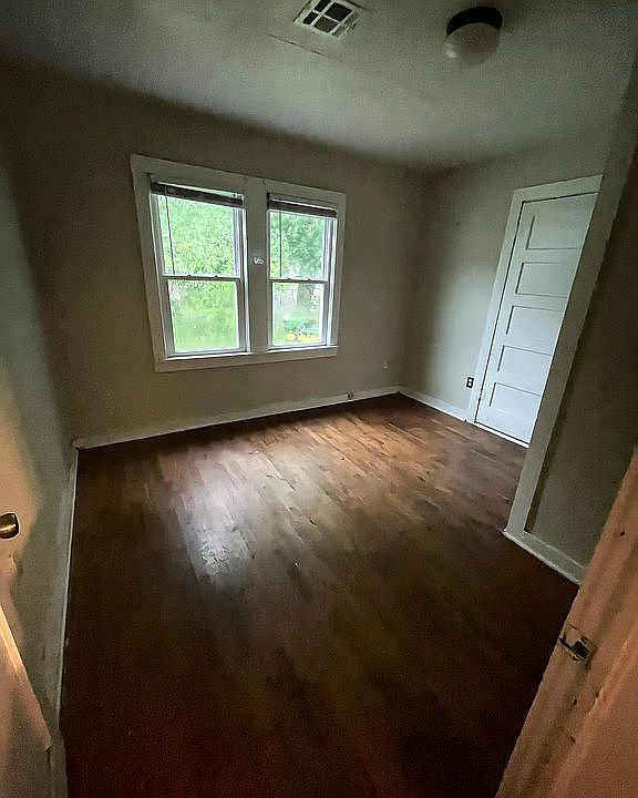 Rear bedroom 